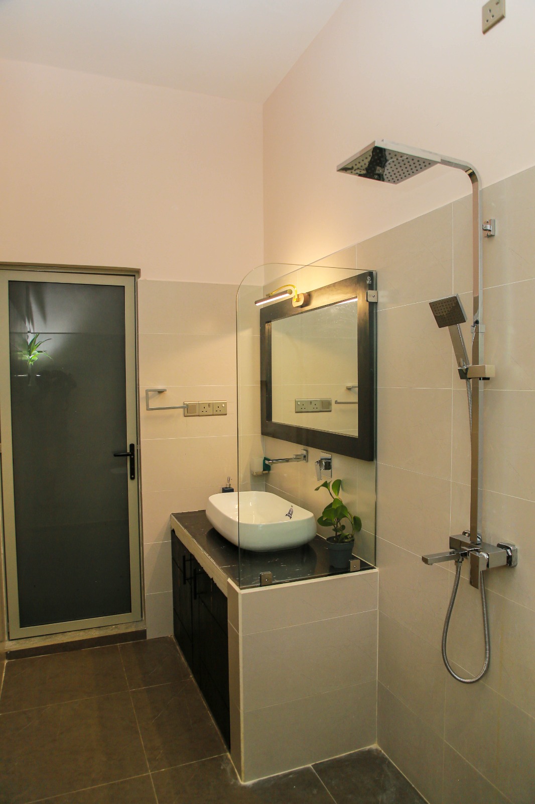 Room 102 — Double Room — photo 5