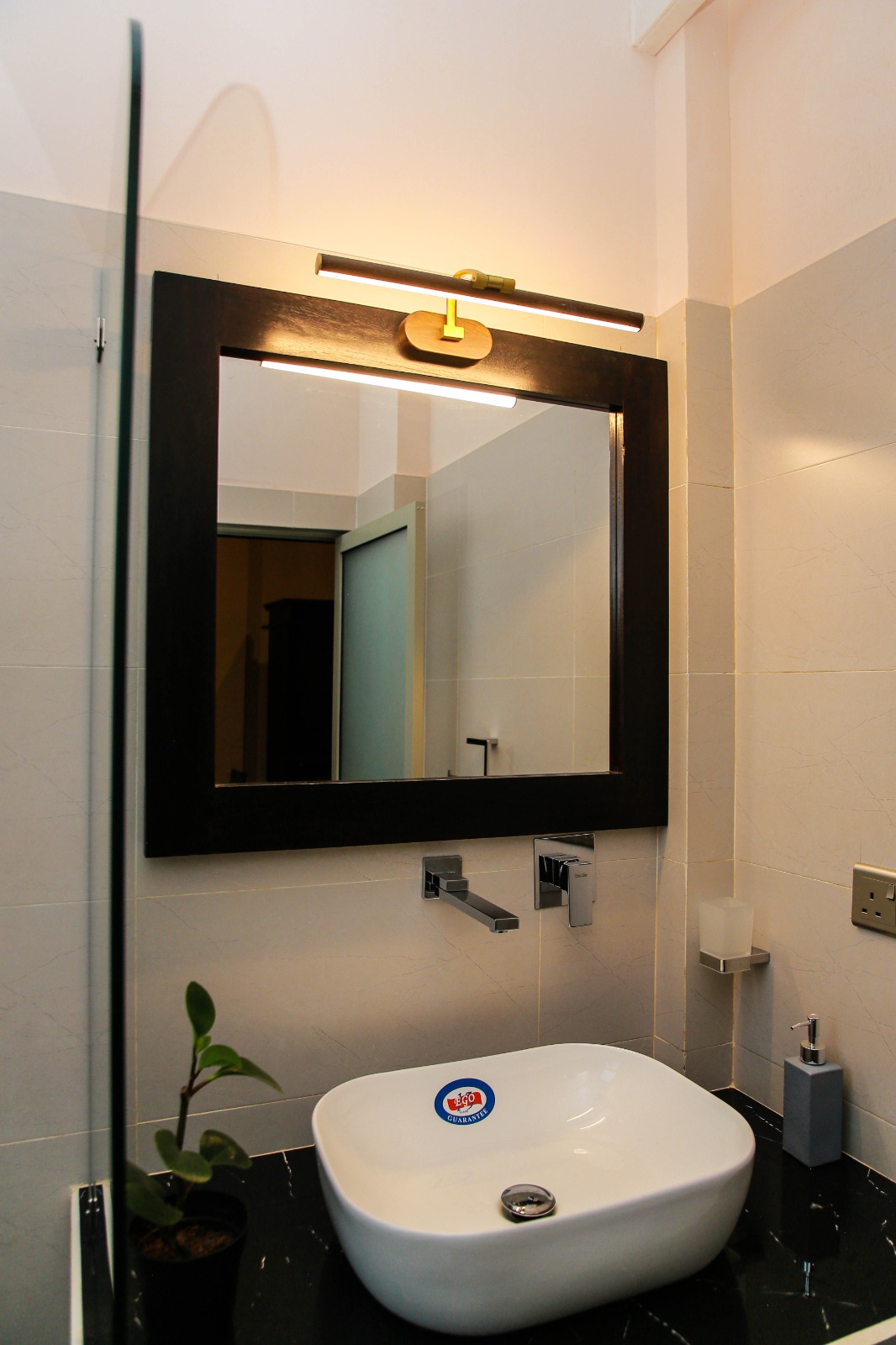 Room 105 — Double Room — photo 6